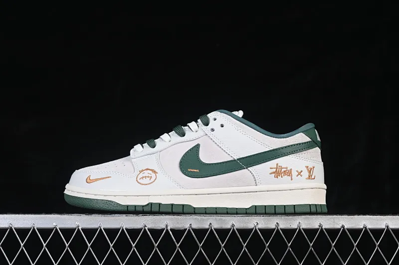 All categories Nk SB Dunk Series Nk SB Dunk Low High-end customized low-top sneakers Nike SB Dunk Three-party joint beige gray green High-end customized low-top casual sneakers SG6688-004
